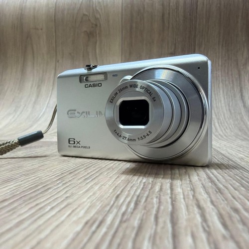Fotocamera digitale compatta